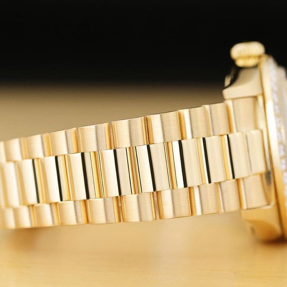 Rolex New Condition Men's President Date 18kt w/ genuine box and hang tag - Picture 7 of 9